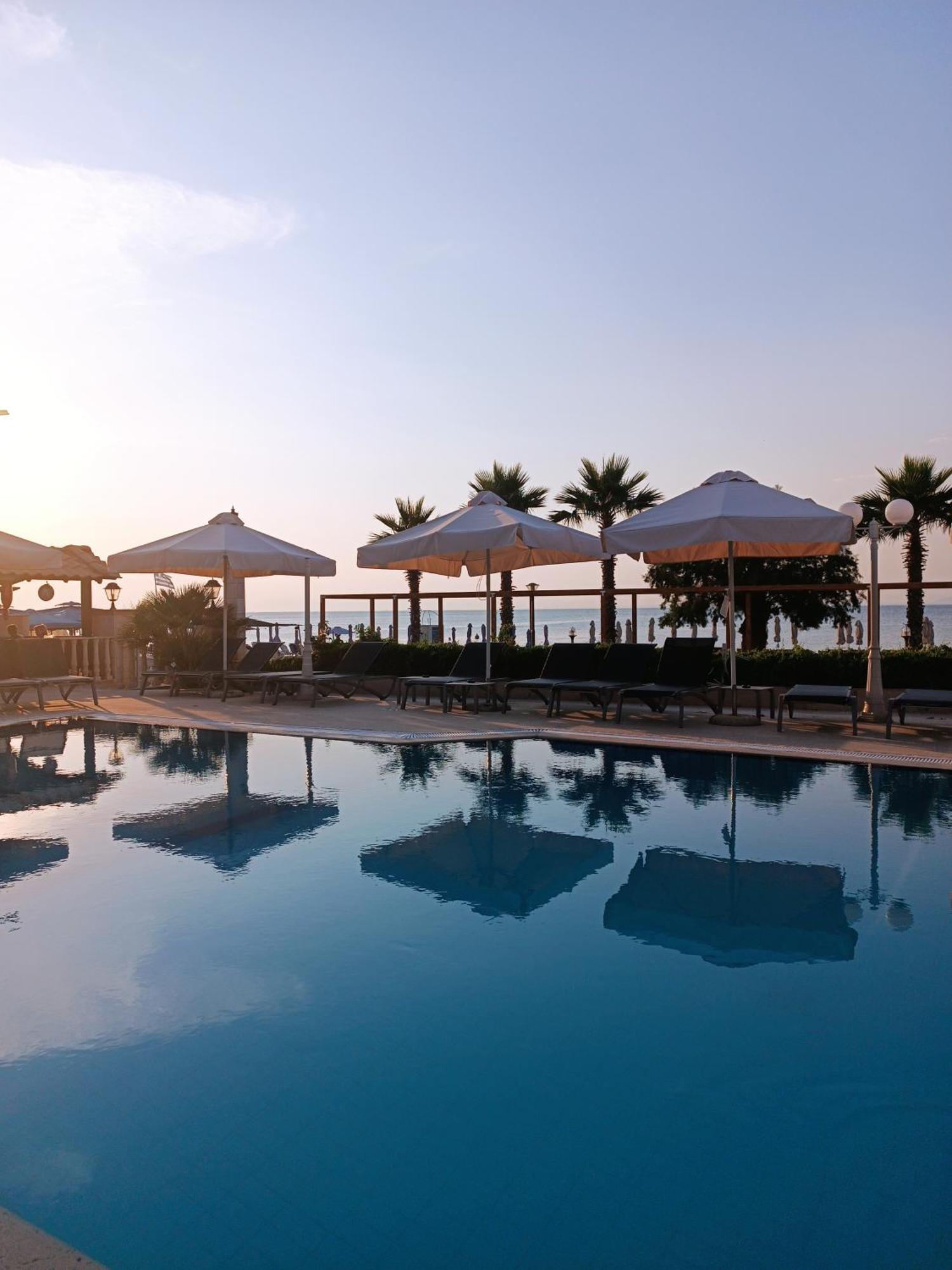 Santa Beach Hotel Agia Triada  Eksteriør billede